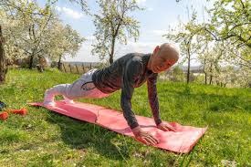 2024算法创新：使用图神经网络（GNN）追踪博彩平台上的复杂资金流转网。（2024算法革新：借助GNN映射博彩平台复杂资金流网络）